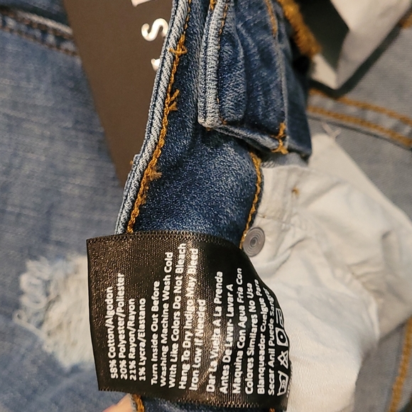 BNWT Risen HW Distressed Long Short - Picture 4 of 4